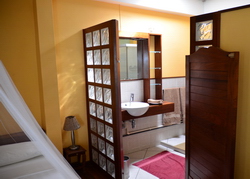 Grand Gaube - Studio Bathroom - Mauritius Guesthouse